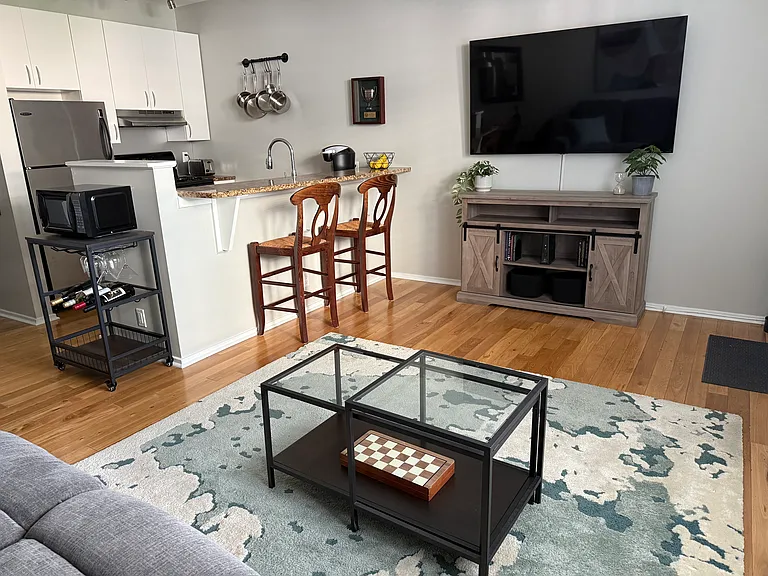 182 Gay St #202 — Photo 2