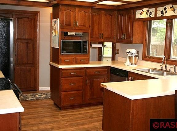 5th image of 104 S Mayfair Dr