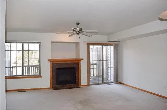 186 Broadmoor Ln — Photo 1
