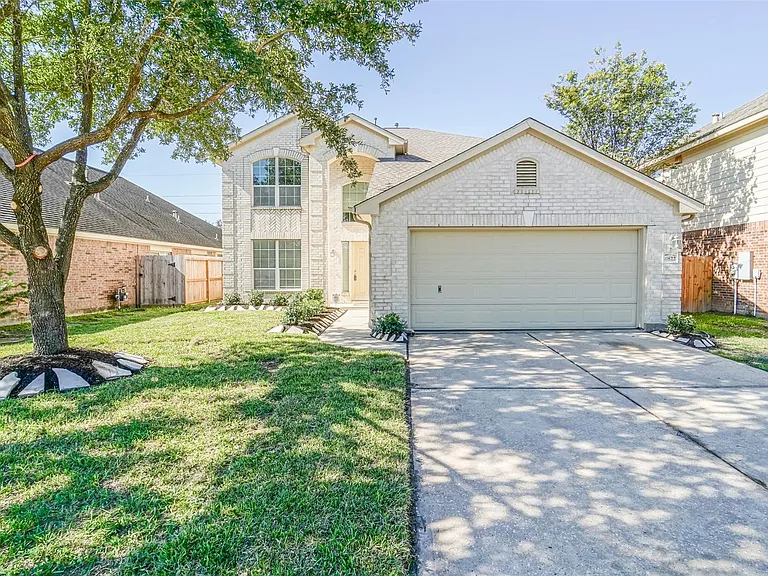 4822 Mosaic Canyon Ct — Photo 1