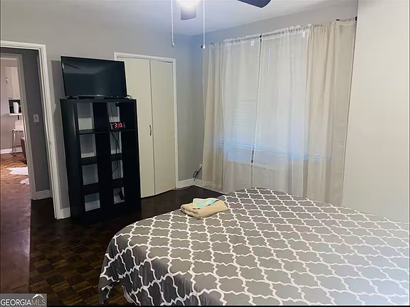 2nd image of 300 W Peachtree St NW Unit 8D