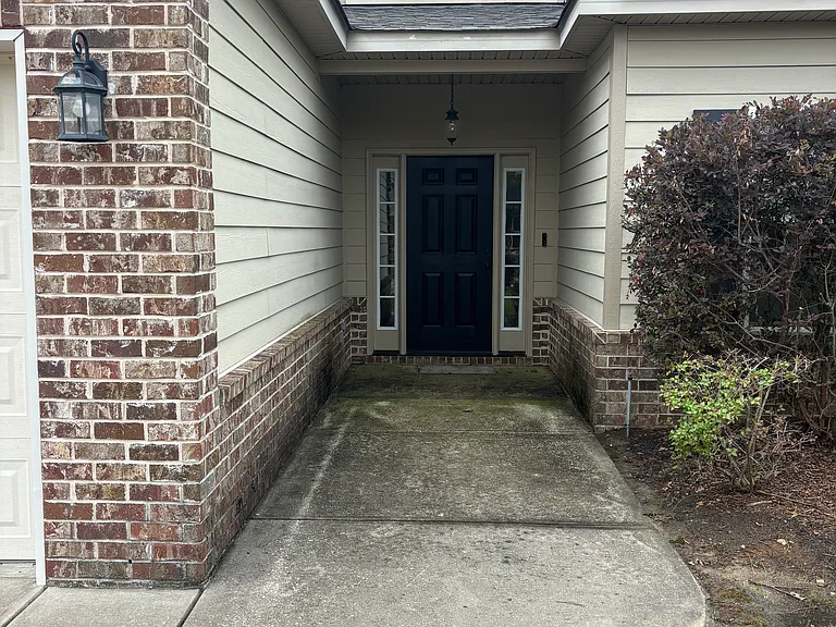 1201 Derby Ln — Photo 4