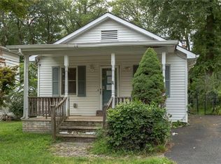 305 Laurel Rd, Pearl River, NY 10965