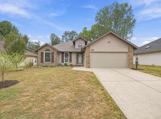 3906 W Kay Pointe Boulevard, Springfield, MO 65802