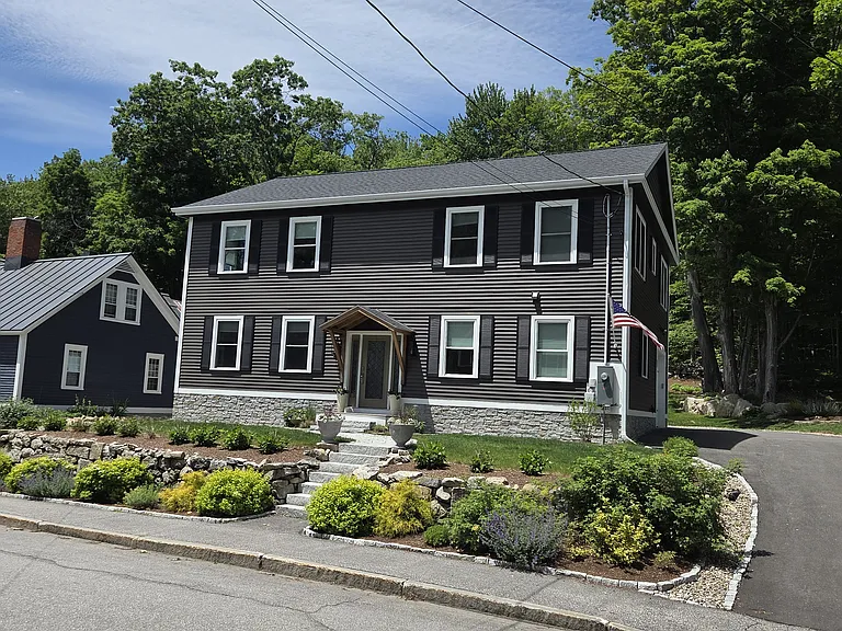 19 Water St — Photo 1
