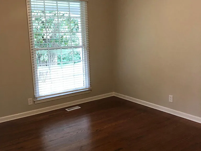 2169 Crestwood Dr — Photo 11