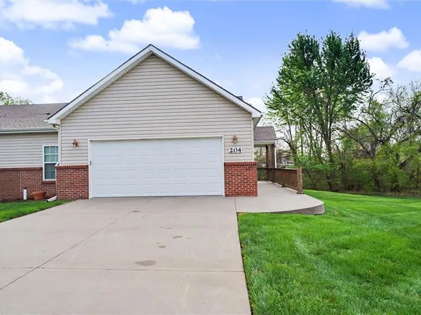 204 Crimson Ave, Baldwin City, KS 66006