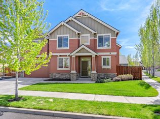 742 NW 28th Loop, Redmond, OR 97756