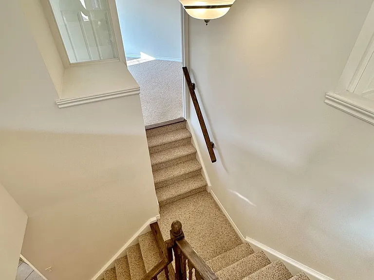 400 Skyline Ave #37 — Photo 10