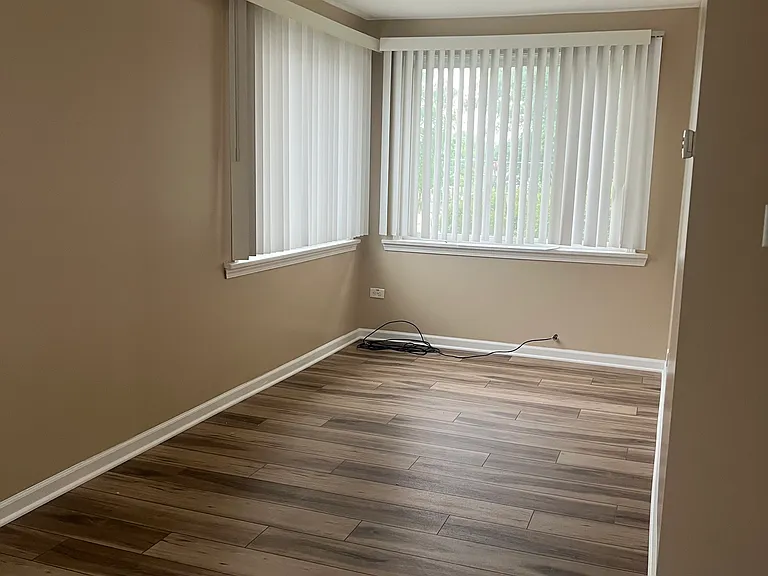 13 W Grand Ave #1 — Photo 18
