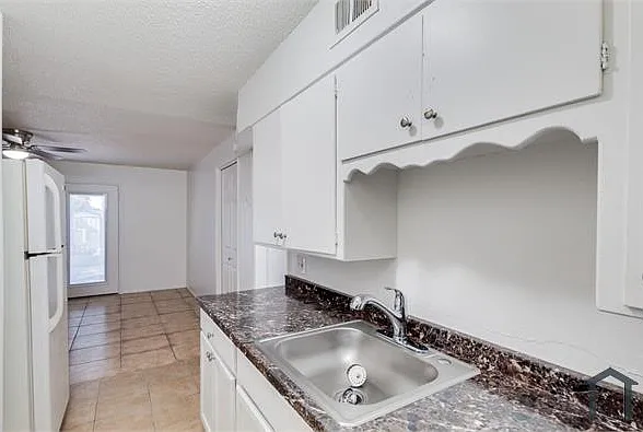3319 N 32nd St #9 — Photo 5