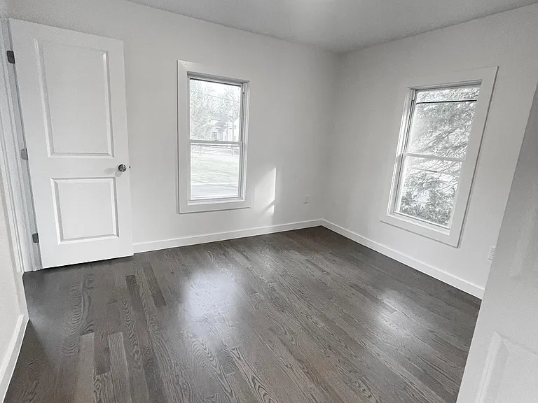 40 Grant Ave — Photo 15