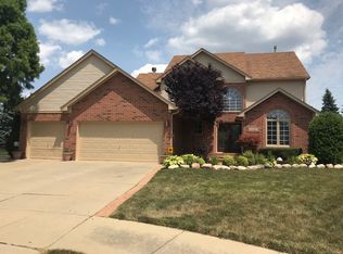 15167 Sylvia Ct, Sterling Heights, MI
