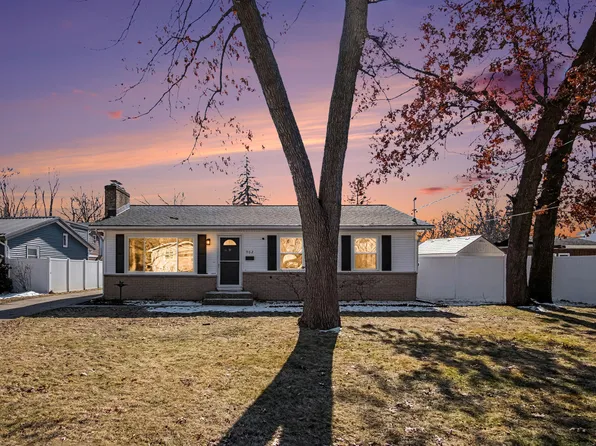 962 42nd St SW, Wyoming, MI 49509