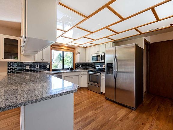 5th image of 8622 E Whitman Ave