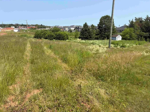 12 Hanover St, Charlottetown, PE C1C 1E5