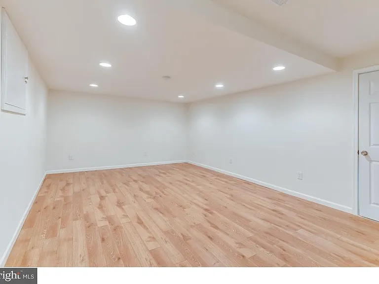 7220 Vistas Ln — Photo 20