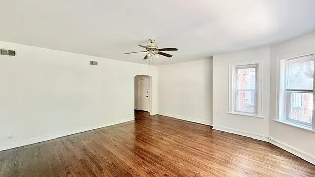 3 bed, 1.0 bath, 1200 sqft, $1,535 — Photo 3