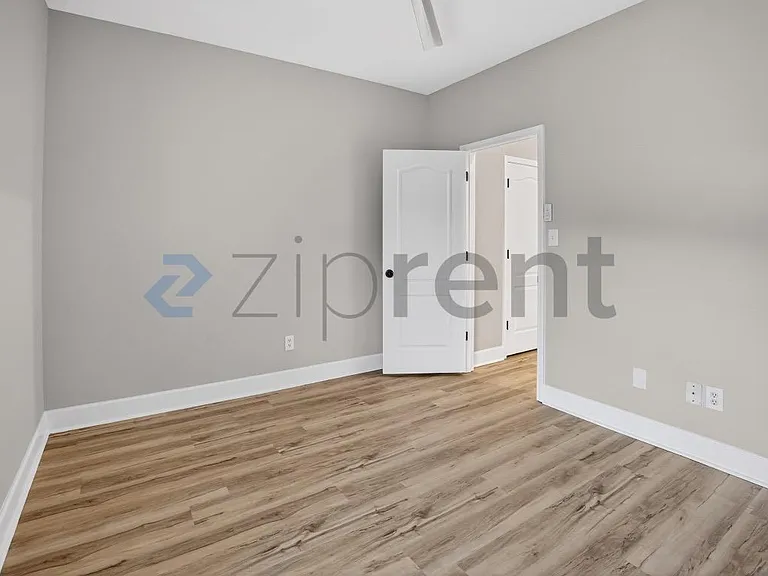 4584 Garden City Dr — Photo 38
