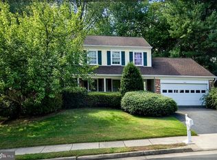 4634 Star Flower Dr, Chantilly, VA 20151