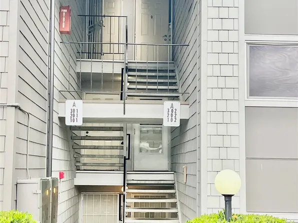 2020 S Grant Avenue #A302, Renton, WA 98055