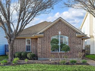 516 Brad Ct, Webster, TX 77598