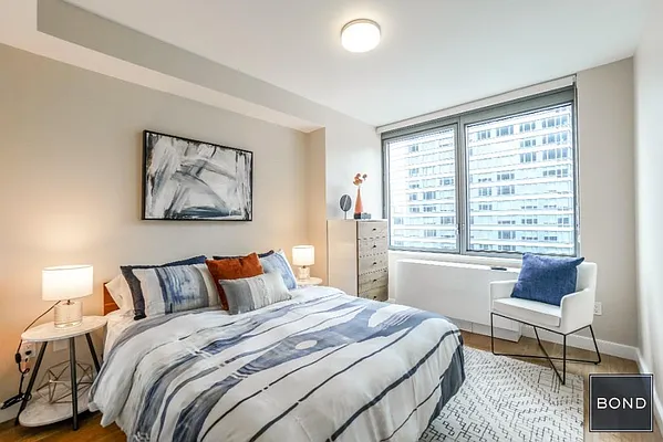 Rented by Bond New York | media 4