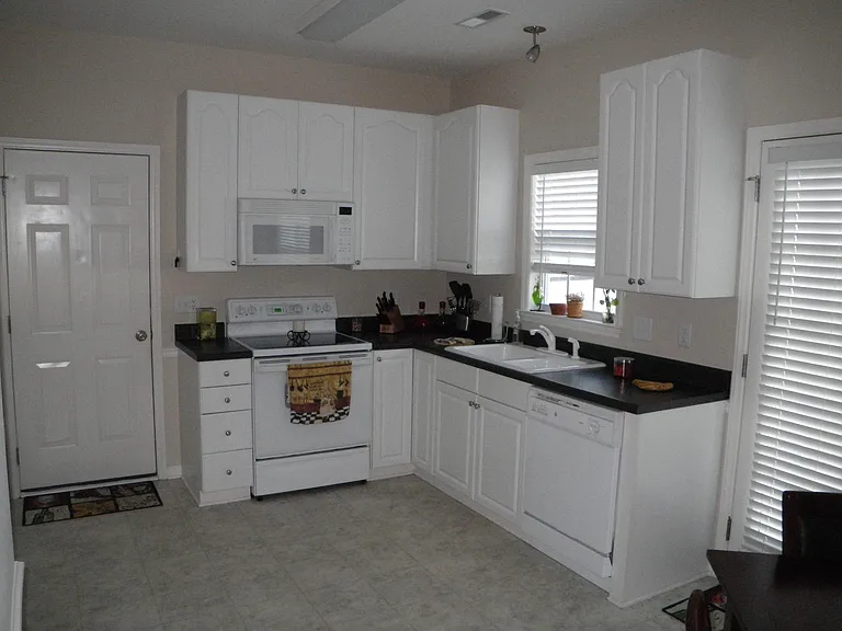 2649 Wynbrook Dr — Photo 2
