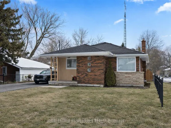 434 Major St #B, Cobourg, ON K9A 4E1