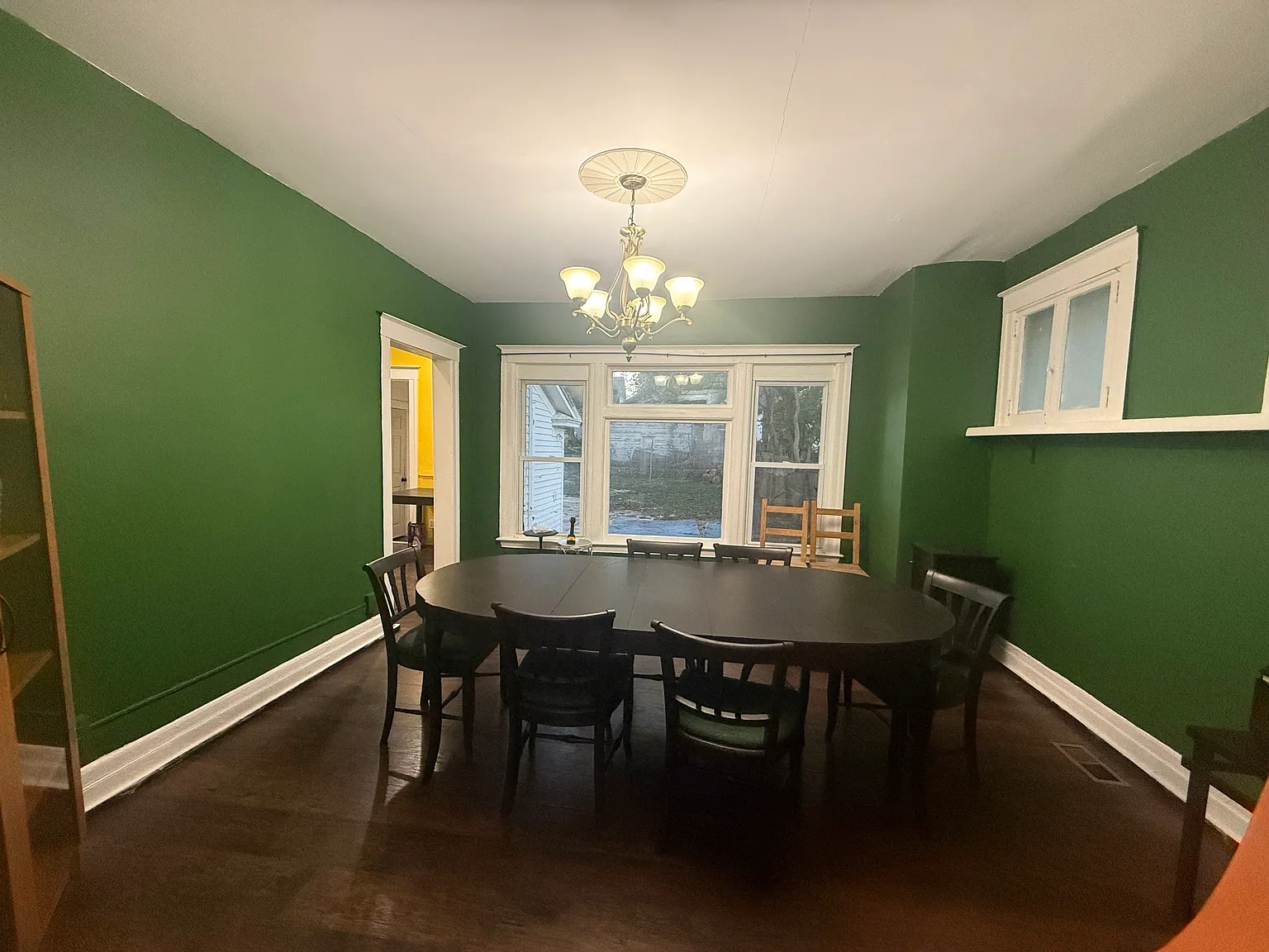 5 bed, 1.5 bath, 2166 sqft, $2,200 — Photo 4