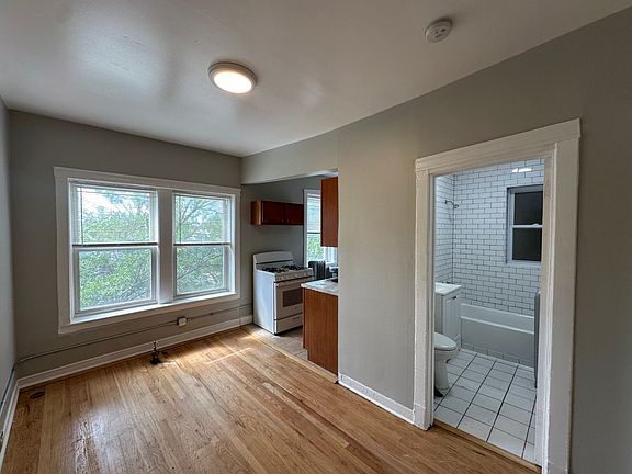 5th image of 4904-08 N Saint Louis Ave #3E