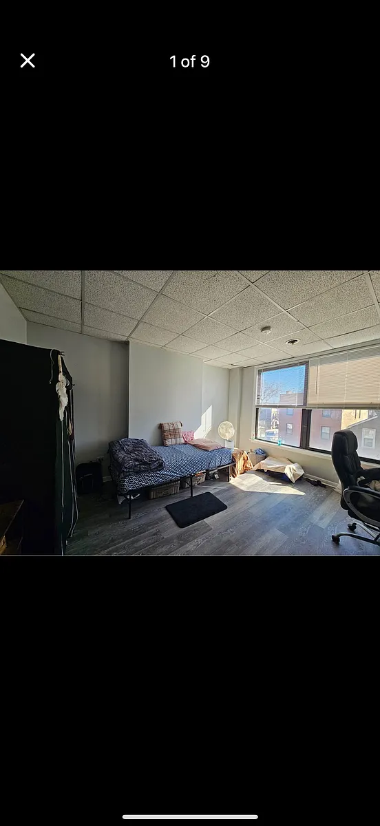 Building Photo - 1060 W Polk St #3F