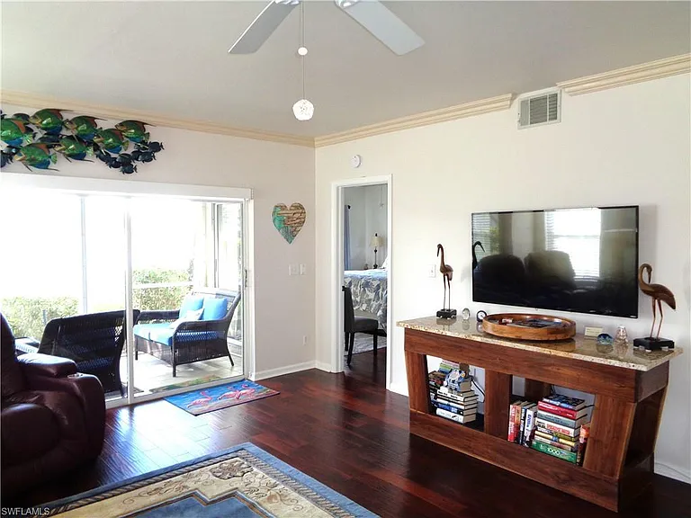 6260 Bellerive Ave #4 — Photo 11