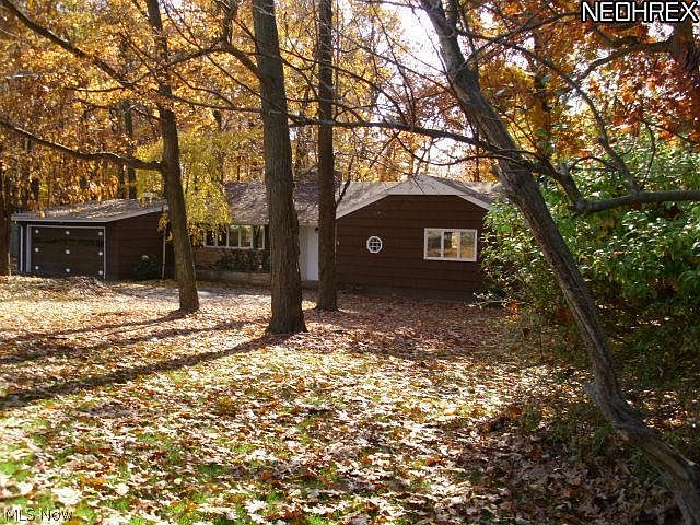 1st image of 3620 Louis Dr