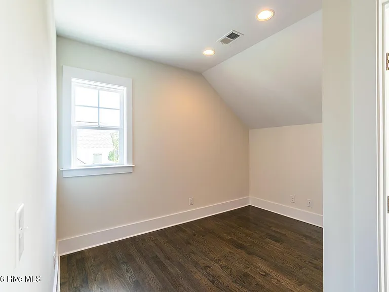 8012 Cotton Rose Ct — Photo 17