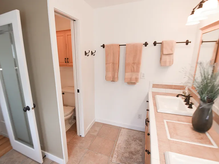 1003 N Marshall St — Photo 24
