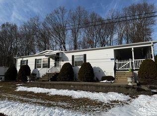 93 Erin Dr, Plainfield, CT 06374