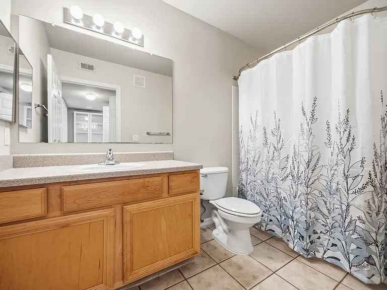 1025 Villagio Cir #208 — Photo 34