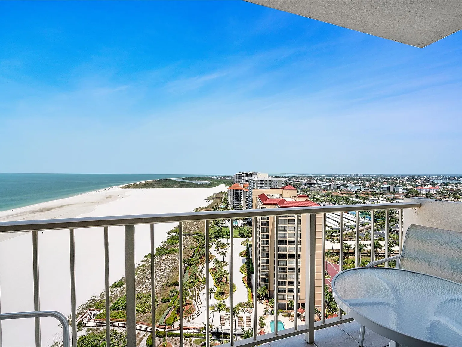 2 bed, 2.0 bath, 1240 sqft, $9,000 — Photo 4