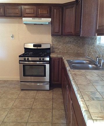 5th image of 1116 W Belleview St
