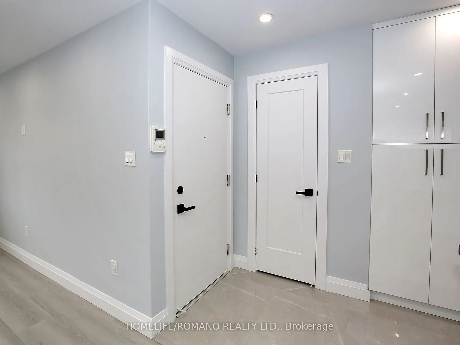 3 bed, $3,000 — Photo 3