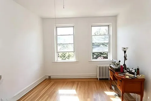 218 Broad Ave Photo 1