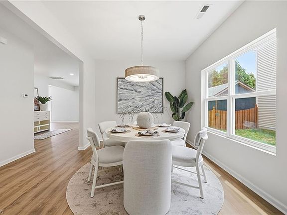 3rd image of 282 Water Lily Cir