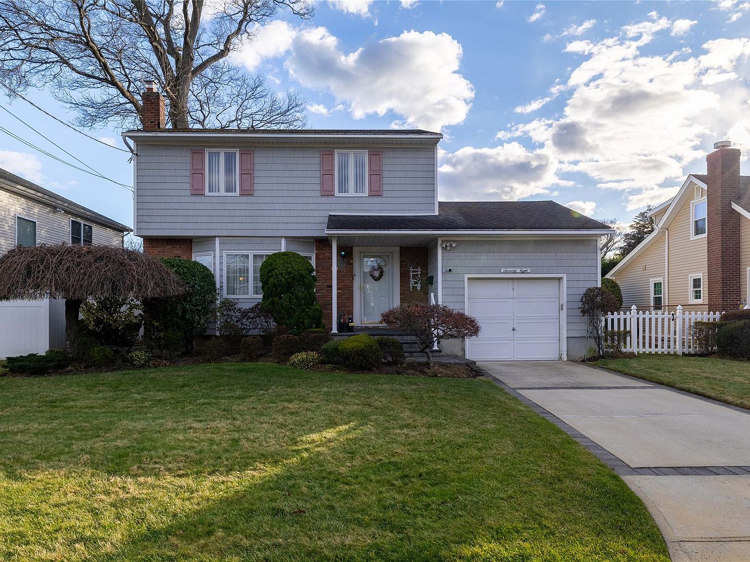 78 Chicago Avenue, Massapequa, NY 11758 | Zillow 78 Chicago Avenue, Massapequa, NY 11758 | Zillow