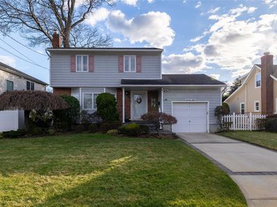 78 Chicago Avenue, Massapequa, NY, 11758