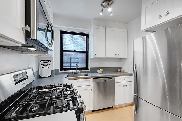 Sold by Compass | media 2