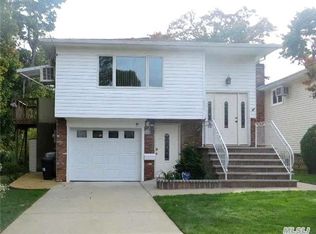 4072 Remsen St, Seaford, NY 11783