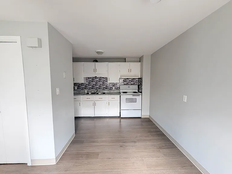 5967 Valley Way — Photo 7