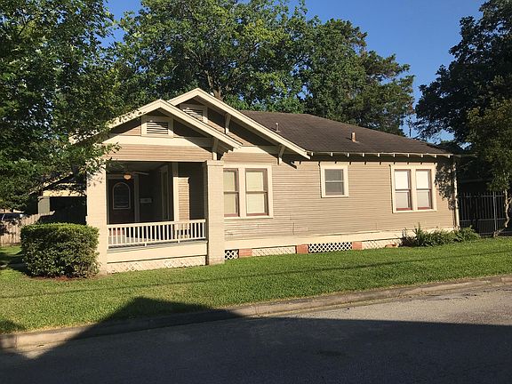 3rd image of 727 Le Green St