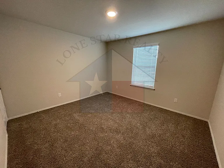 9601 Murandy Dr — Photo 9